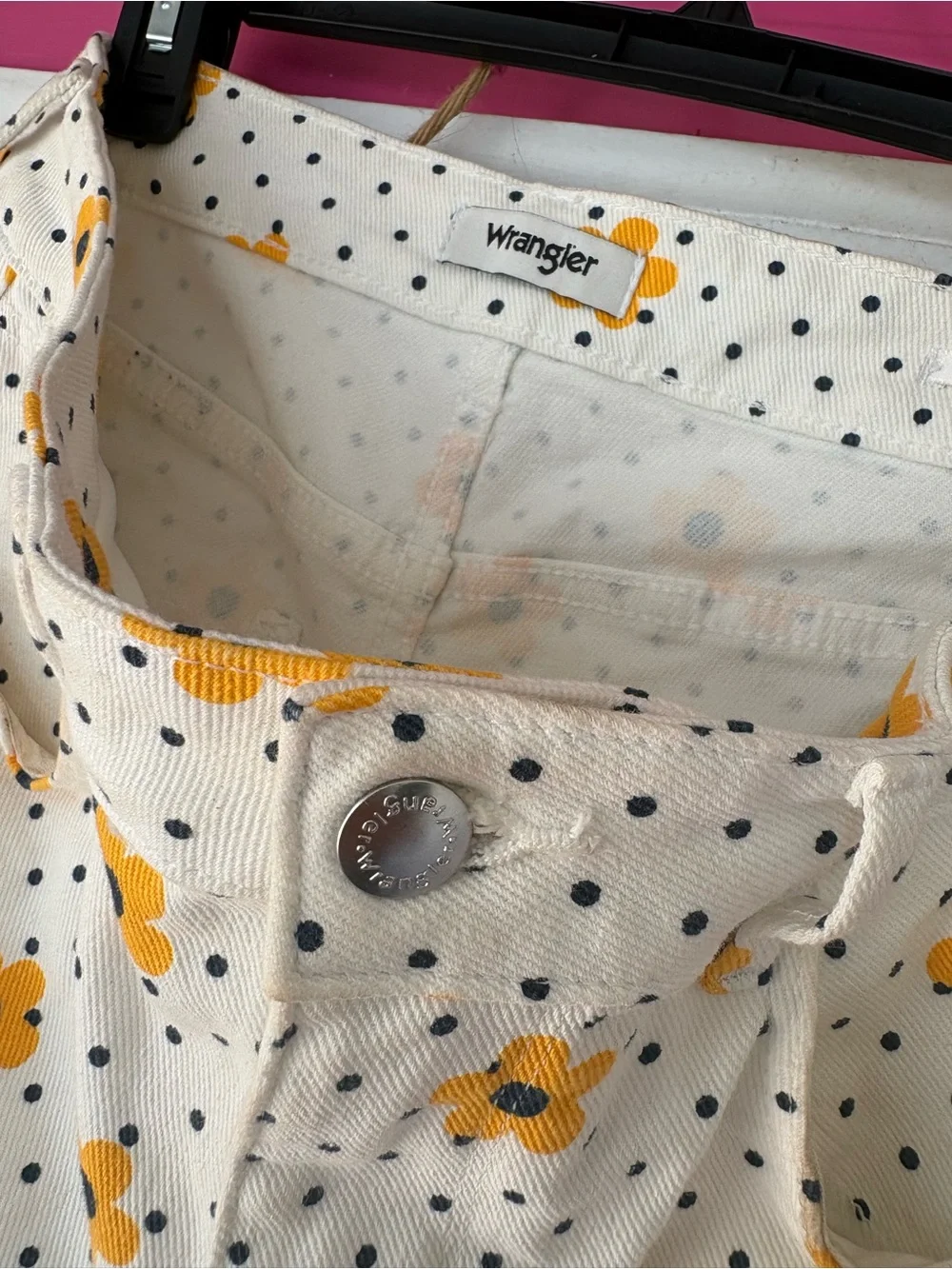 Wrangler White Floral Polka Dot Jean Shorts. RARE - Picture 4 of 6